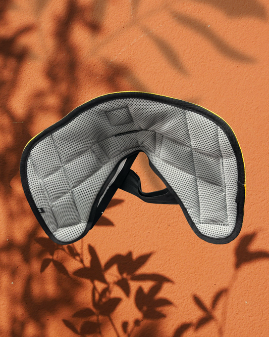 Naše vestička s madlem L